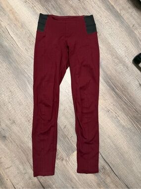 Altard state Burgundy Leggings with Black Waist Panels size medium